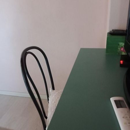 דירות נובלו Vite Dipinte 1 Bilocale In Langa מראה חיצוני תמונה