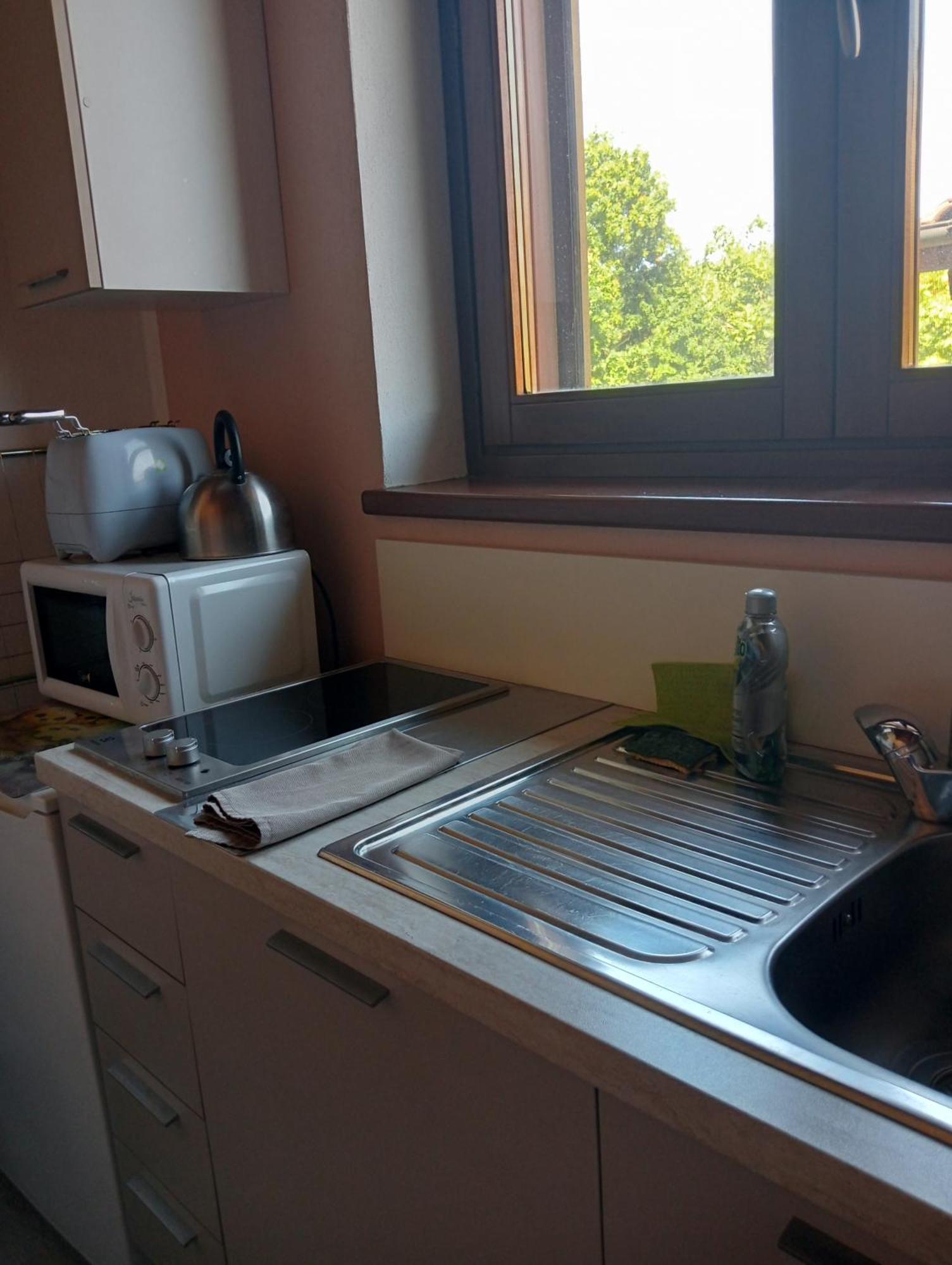 דירות נובלו Vite Dipinte 1 Bilocale In Langa מראה חיצוני תמונה